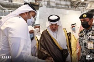 أمير منطقة مكة المكرمة يدشن معرضا رقميا بست لغات لأدوات غسل الكعبة المشرفة